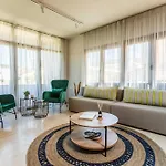 Casa Blue Hotel, Philian And Hotel