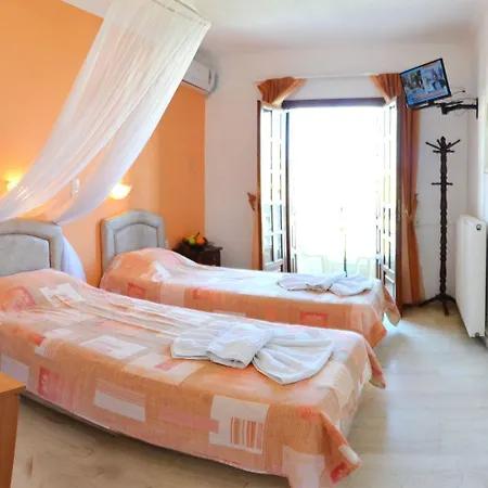 Casa Blue Hotel, Philian And 3* 스키아토스 타운