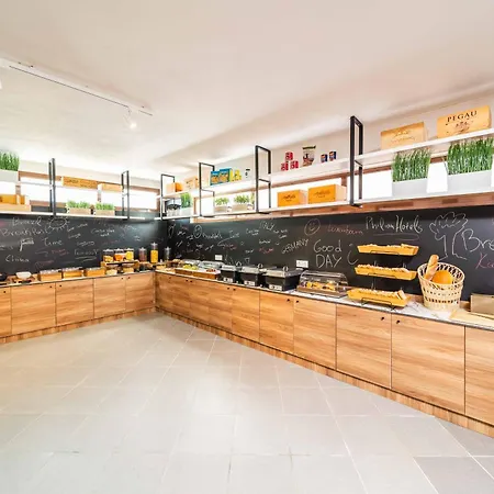 Casa Blue Hotel, Philian And Szálloda Szkiáthosz