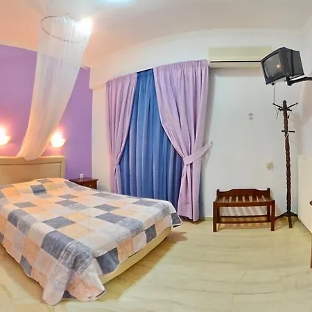 Casa Blue Hotel, Philian And 3* 스키아토스 타운