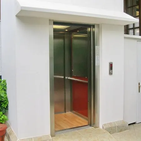 Casa Blue Hotel, Philian And 3* 스키아토스 타운