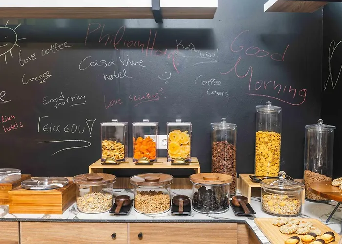 Casa Blue Hotel, Philian And