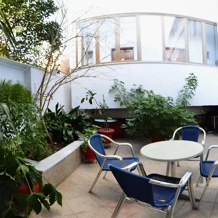 Casa Blue Hotel, Philian And